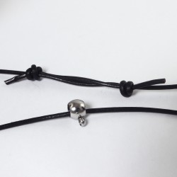 Lederkette/Lederband verstellbar mit 2 Knoten - Ø 1,5 mm - schwarz - Länge 74 cm