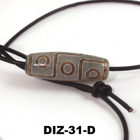 Dzi-Stein, Tibetischer Achat, hell transparent, Büffellederband